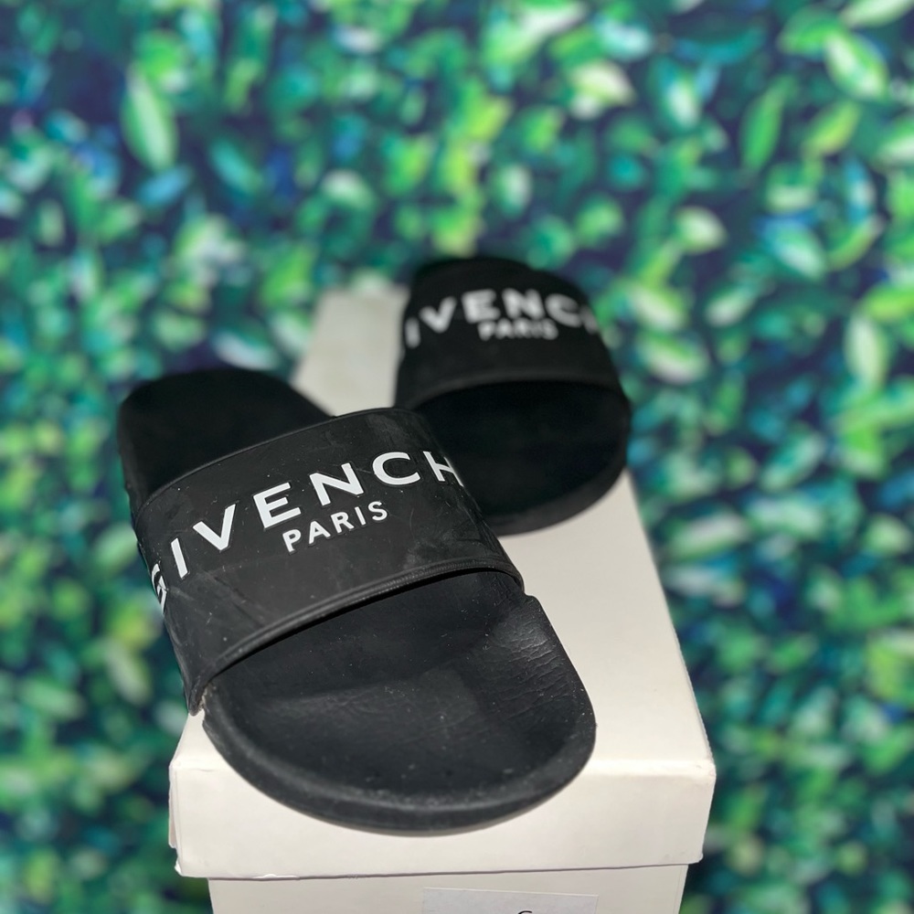 Givenchy Pool Slides Gem